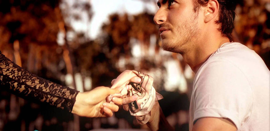 RECEIVE YOUR EXCLUSIVE ELECTRONIC FACIAL CLEANSER